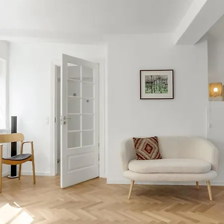 Semesterbostad Townhouse In The Heart Of - Possibility Of Own Parking Space