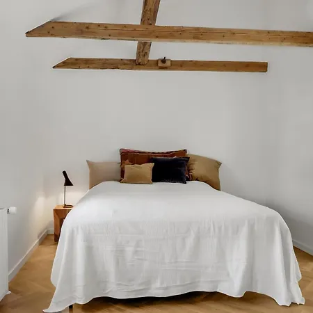 Ferienhaus Townhouse In The Heart Of - Possibility Of Own Parking Space *