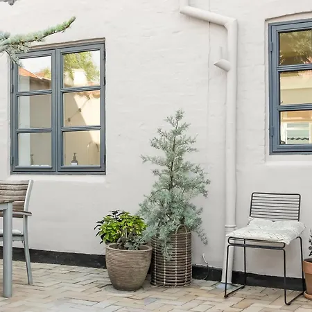 Townhouse In The Heart Of - Possibility Of Own Parking Space Semesterbostad Odense